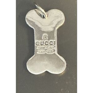 Gucci‎ Sterling Silver Dog Bone Shaped Pendant Tag